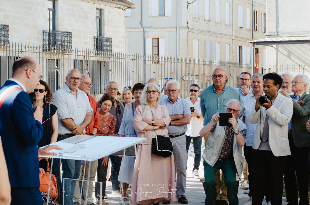 le maire de Bergerac inaugure le centre de la photographie de Bergerac